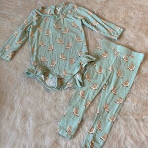 Kate Quinn Bamboo Set with Boot Print